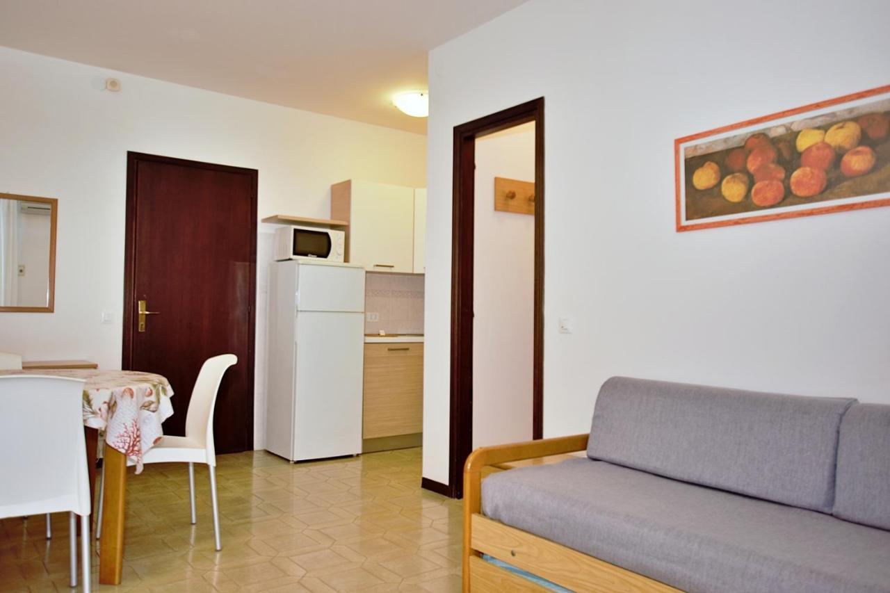 Residenza Canova Lignano Sabbiadoro Exterior photo